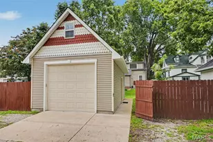 318 N Benton Ave, Saint Charles, MO 63301 - Photo 30