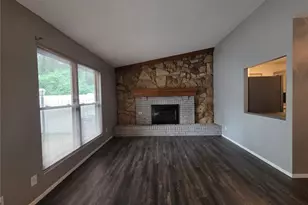 2432 Forest Shadows Dr, Saint Louis, MO 63136 - Photo 6