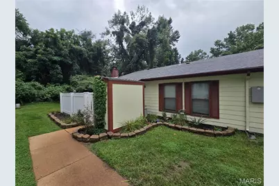 2432 Forest Shadows Drive, Saint Louis, MO 63136 - Photo 2