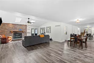 3 Harbor Point Ct, Lake Saint Louis, MO 63367 - Photo 6