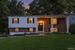 205 Morewood Dr, Manchester, MO 63011 - Photo 1