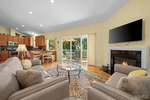 5230 Hollow Wood Ct, Saint Louis, MO 63128 - Photo 14