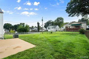 1925 Stedman Ct, Overland, MO 63114 - Photo 32