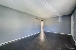 149 Flora Dr, Saint Louis, MO 63135 - Photo 6
