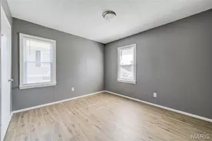 223 La Motte Ln, Saint Louis, MO 63135 - Photo 6
