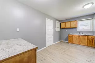 223 La Motte Ln, Saint Louis, MO 63135 - Photo 12