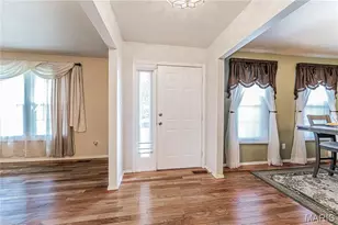 25 Beaujolais Dr, Florissant, MO 63031 - Photo 4