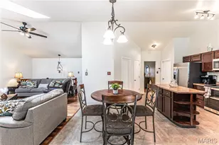25 Beaujolais Dr, Florissant, MO 63031 - Photo 22