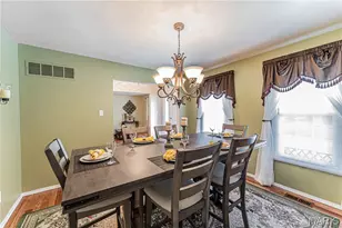 25 Beaujolais Dr, Florissant, MO 63031 - Photo 10