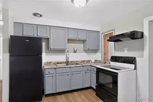 9765 Colony Dr, Saint Louis, MO 63137 - Photo 12
