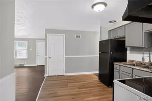 9765 Colony Dr, Saint Louis, MO 63137 - Photo 10
