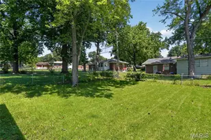 9765 Colony Dr, Saint Louis, MO 63137 - Photo 28
