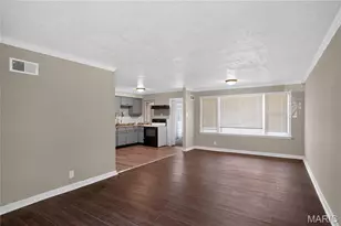 9765 Colony Dr, Saint Louis, MO 63137 - Photo 8