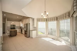 2088 Avalon Ridge Cir, Fenton, MO 63026 - Photo 14