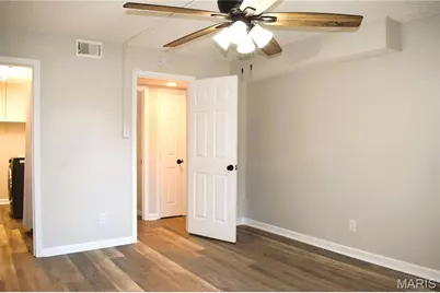 5766 Westphalia Lane #B, Oakville, MO 63129 - Photo 10