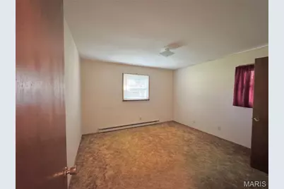 210 N 6th Street, Elsberry, MO 63343 - Photo 6