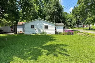 210 N 6th St, Elsberry, MO 63343 - Photo 8