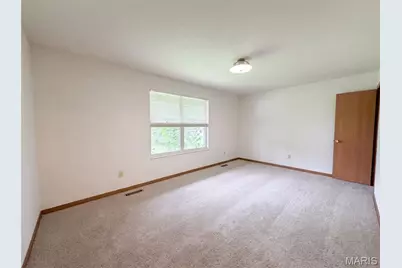 3679 Vago Lane, Florissant, MO 63034 - Photo 4