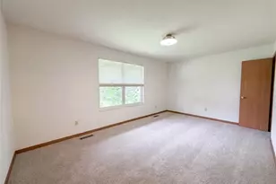 3679 Vago Ln, Florissant, MO 63034 - Photo 4