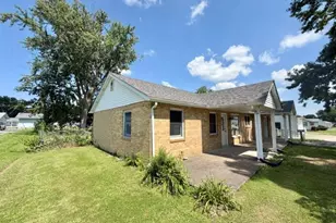 718 N Sturgeon St, Montgomery City, MO 63361 - Photo 4