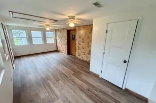 718 N Sturgeon St, Montgomery City, MO 63361 - Photo 12