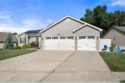 609 Courageous Lane, Wentzville, MO 63385 - Photo 4