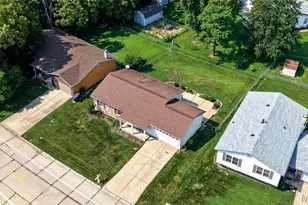 308 W Sunny Hill Blvd, Saint Peters, MO 63376 - Photo 2