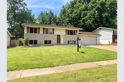 1860 Bobbinray Avenue, Florissant, MO 63031 - Photo 1