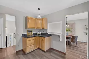 930 Bellestri Dr, Ballwin, MO 63021 - Photo 14