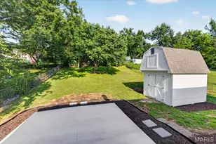 930 Bellestri Dr, Ballwin, MO 63021 - Photo 32