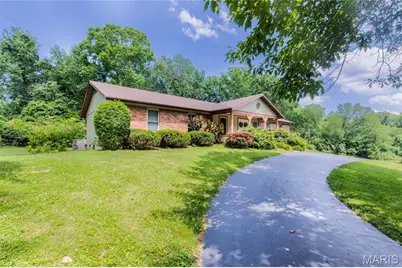 3641 Afshari Circle, Florissant, MO 63034 - Photo 4