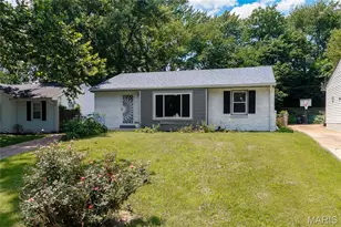 145 Chateau Dr, Florissant, MO 63031 - Photo 2