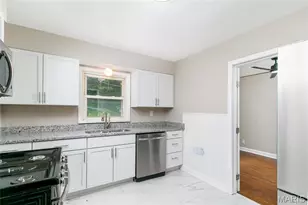 145 Chateau Dr, Florissant, MO 63031 - Photo 6