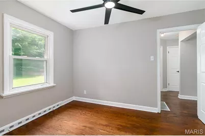 145 Chateau Drive, Florissant, MO 63031 - Photo 8