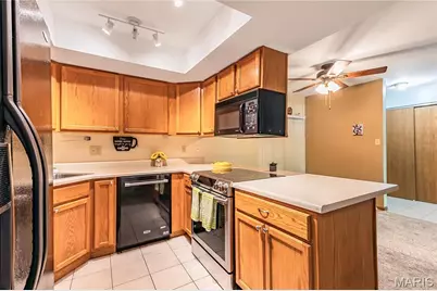 1440 Heritage Landing #105, Saint Charles, MO 63303 - Photo 8