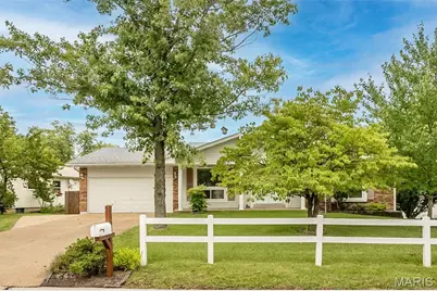 36 Park Charles Boulevard, Saint Peters, MO 63376 - Photo 4