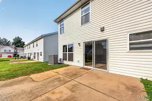 210 Homeshire Cir, Wentzville, MO 63385 - Photo 30