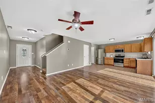 210 Homeshire Cir, Wentzville, MO 63385 - Photo 6