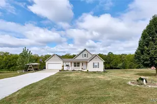 70 Countryside Ests Dr, Troy, MO 63379 - Photo 1