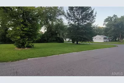 1431 Columbus Drive, Saint Louis, MO 63138 - Photo 4