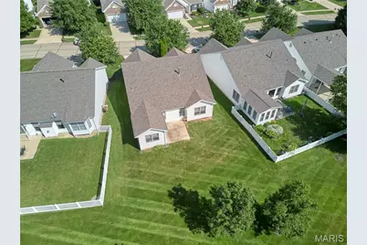 556 Boulder River Drive, Saint Charles, MO 63368 - Photo 4