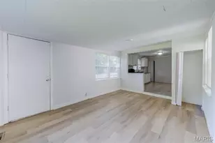 121 Coburg Dr, Saint Louis, MO 63137 - Photo 18