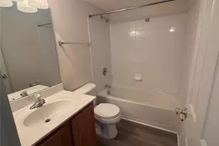 1966 Hunting Lake Ct, Kirkwood, MO 63122 - Photo 14