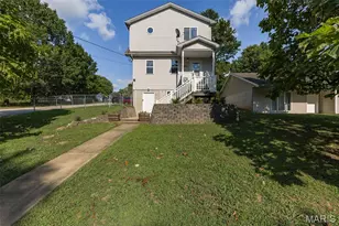 803 E 3rd St, De Soto, MO 63020 - Photo 2