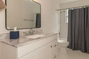 12112 Greenwalk Dr, Saint Louis, MO 63146 - Photo 16