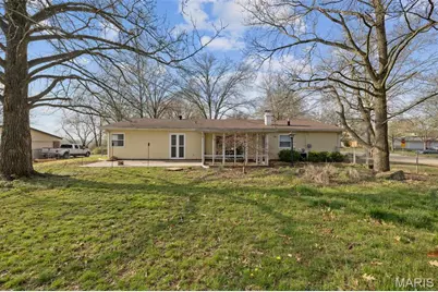 4649 McIlroy Drive, Saint Louis, MO 63128 - Photo 4