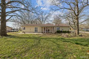 4649 McIlroy Dr, Saint Louis, MO 63128 - Photo 4