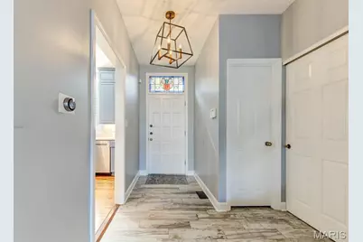 114 W Pine Place #7, Saint Louis, MO 63108 - Photo 2