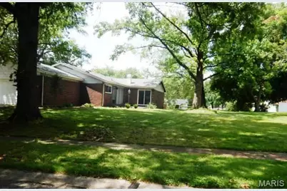 11720 Sheffield Drive, Florissant, MO 63033 - Photo 2