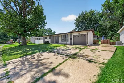 1455 Ranchwood Drive, Florissant, MO 63031 - Photo 4